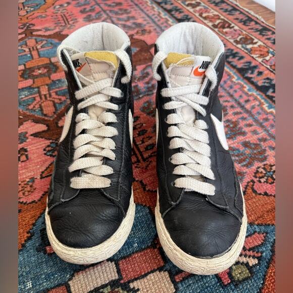 Nike Blazer Black and White Lace Up High Top Sneakers - Picture 2 of 7